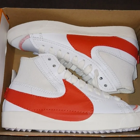 Nike Jumbo Blazer '77 Mid Shoes Size 10 Men/11.5 Women - Picture 5 of 10